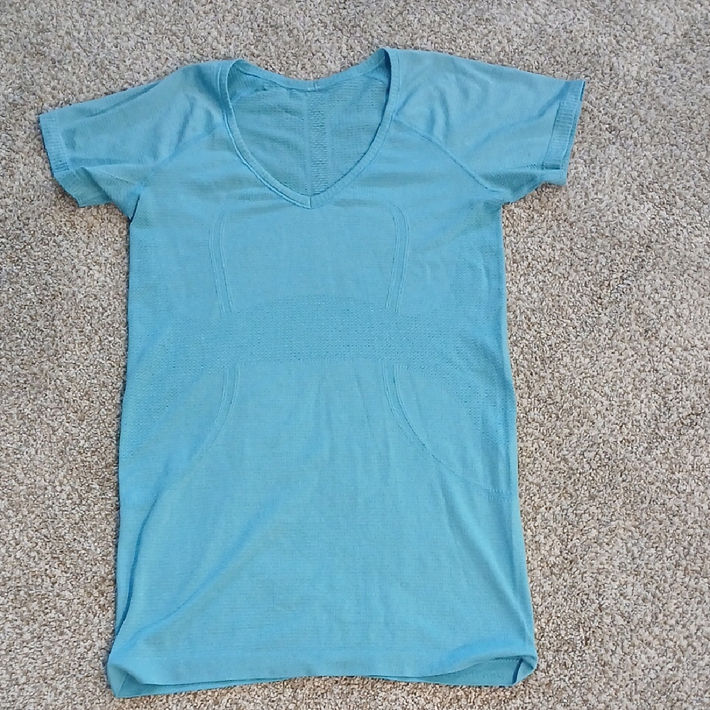 lululemon athletica Light Blue Short Sleeve Tee
